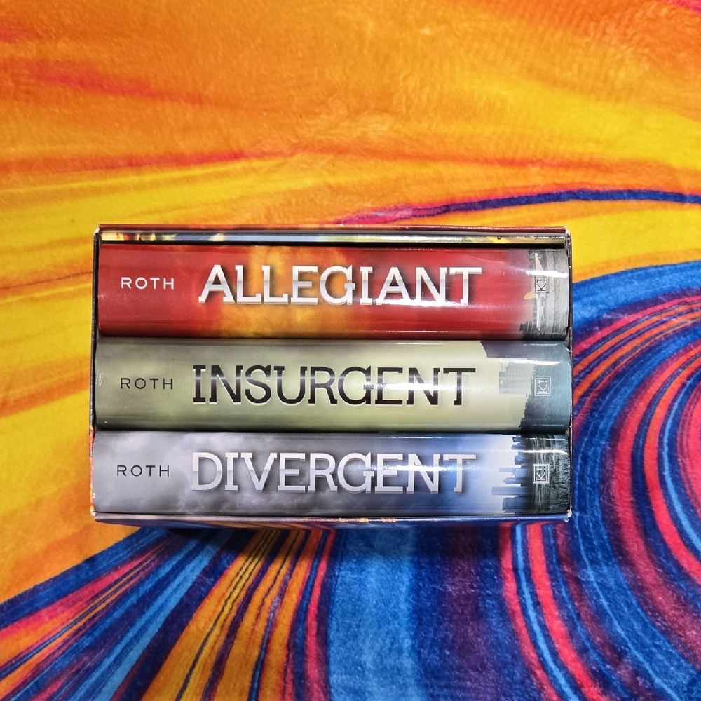 Divergent Series- Trilogy Box Set